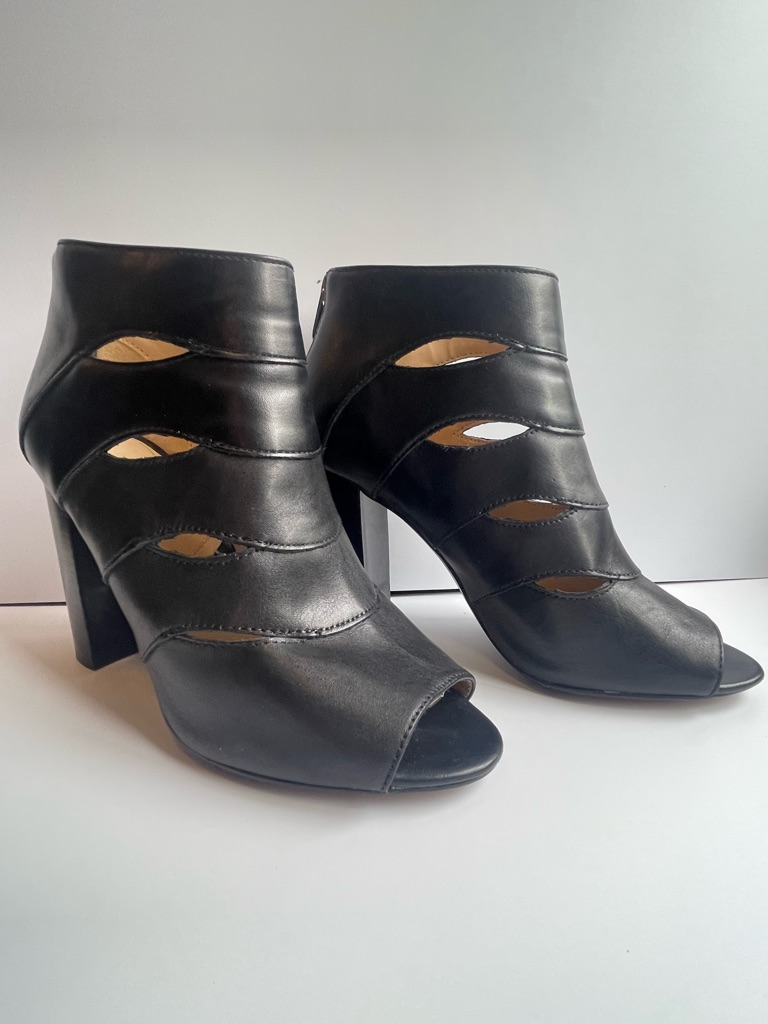Adrienne Vittadini Black Peep-Toe Cutout Block Heel Ankle Boots